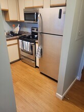 100 Ledgewood Dr, Unit 216 in Stoneham, MA - Building Photo - Building Photo