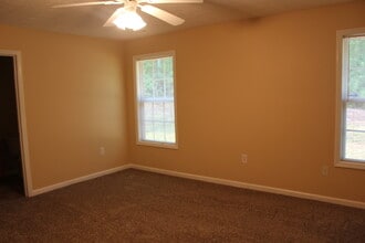 65 Amber Way in Covington, GA - Building Photo - Building Photo