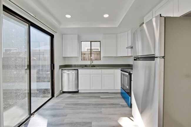 property at 5698 Saxony Ct