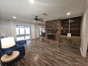 4625 Tree Line Dr in Pensacola, FL - Building Photo - Building Photo