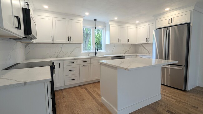 23 Allen St in Lexington, MA - Foto de edificio - Building Photo