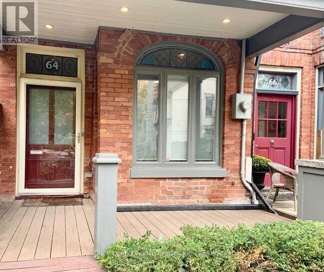 64 Robert St in Toronto, ON - Building Photo - Building Photo