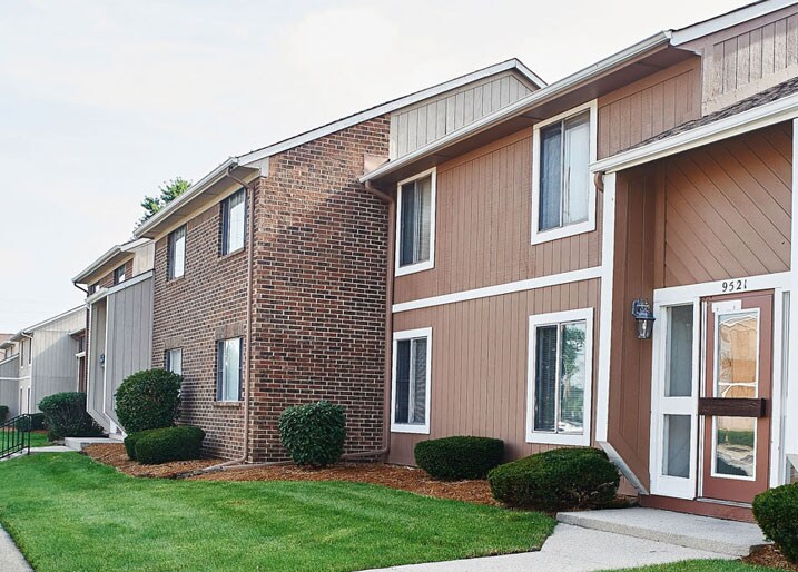 Woodbridge Castleton in Indianapolis, IN - Foto de edificio