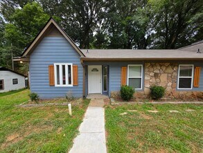 452 Booth Cir SW in Marietta, GA - Building Photo - Building Photo