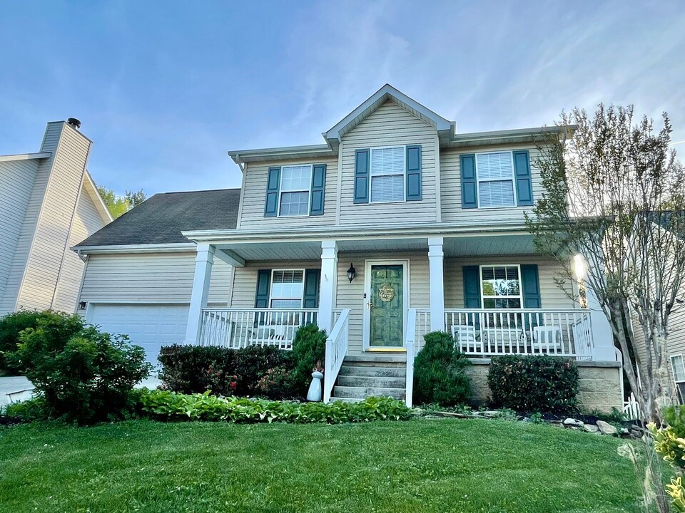 905 Station View Rd in Knoxville, TN - Foto de edificio