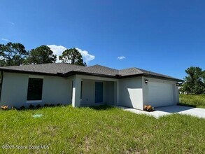 311 La Croix Rd SW in Palm Bay, FL - Foto de edificio - Building Photo