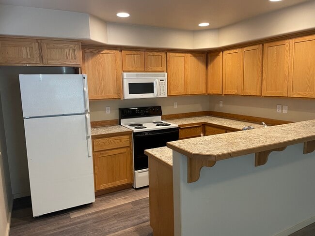 451 NW 25th St in Redmond, OR - Building Photo - Building Photo
