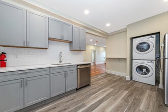 44 Brackett St, Unit 3 in Boston, MA - Building Photo - Building Photo