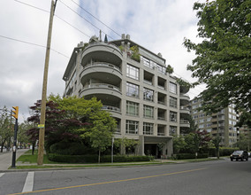 Elm Park Place in Vancouver, BC - Building Photo - Building Photo