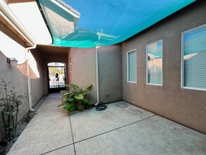 6711 Cobalt Dr in Bakersfield, CA - Building Photo - Building Photo