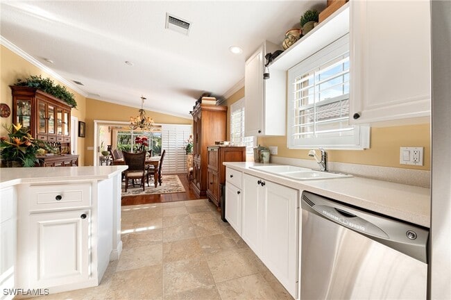 28027 Dorado Dr in Bonita Springs, FL - Building Photo - Building Photo