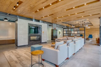 Nine East 33rd in Baltimore, MD - Building Photo - Interior Photo