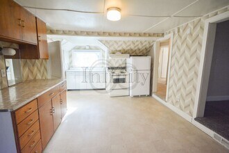 2020-2022 Eastwood Rd SE in Rochester, MN - Building Photo - Building Photo