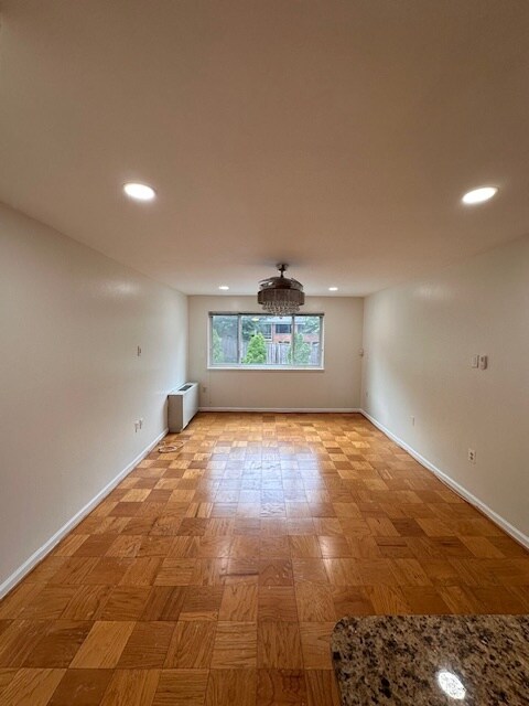 4555 MacArthur Blvd NW, Unit 208 in Washington, DC - Foto de edificio - Building Photo