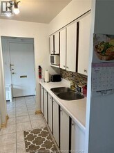 111 Riverside Dr E in Windsor, ON - Building Photo - Building Photo