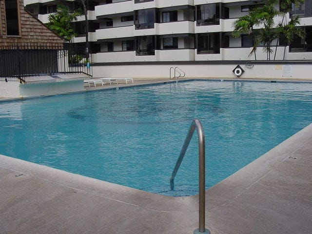 500 Lunalilo Home Rd in Honolulu, HI - Foto de edificio