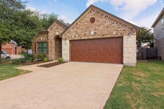 1552 Lotus Flower Loop in Leander, TX - Building Photo - Building Photo