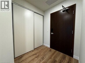 60 Frederick St in Kitchener, ON - Building Photo - Building Photo