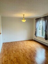 10514 NE 32nd Pl in Bellevue, WA - Building Photo - Building Photo