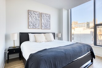 413 S Halsted St in Chicago, IL - Foto de edificio - Building Photo