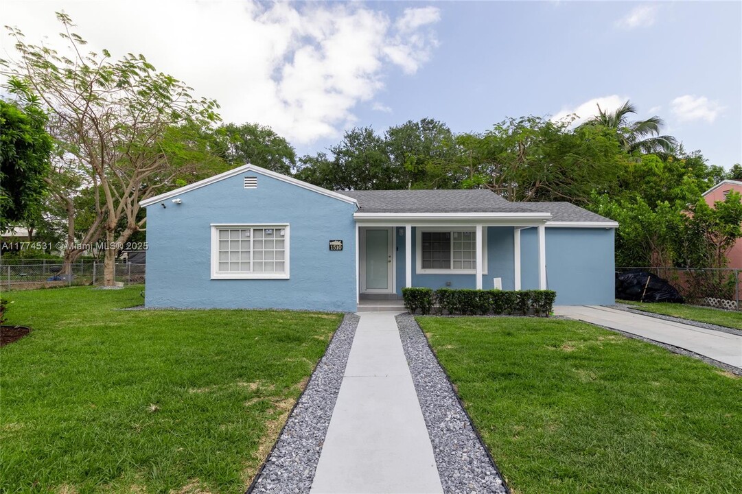 1510 NE 132nd Rd in North Miami, FL - Building Photo