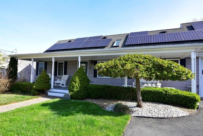 property at 62 Reposa Square