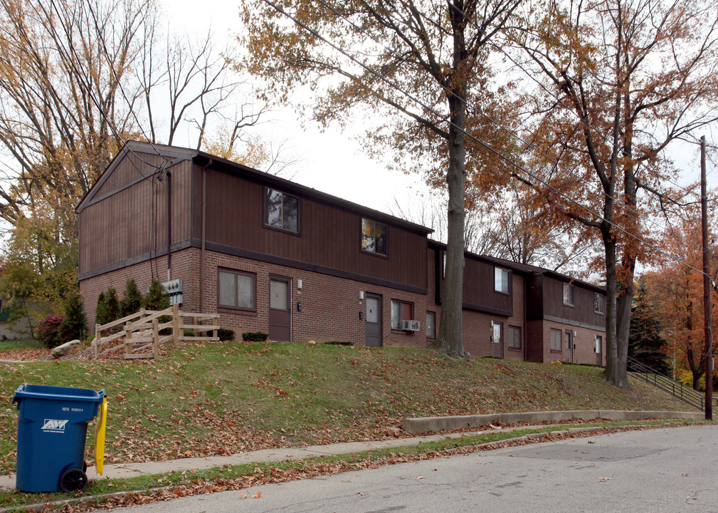 80-100 1st Ave in Sharon, PA - Foto de edificio