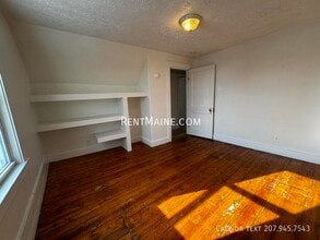 276 Main St, Unit 8 in Waterville, ME - Building Photo - Building Photo