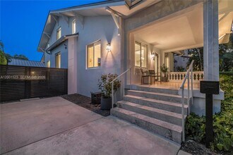 320 NE 88th St in El Portal, FL - Building Photo - Building Photo
