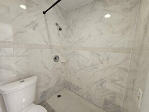 6961 W 14th Ct in Hialeah, FL - Building Photo - Building Photo