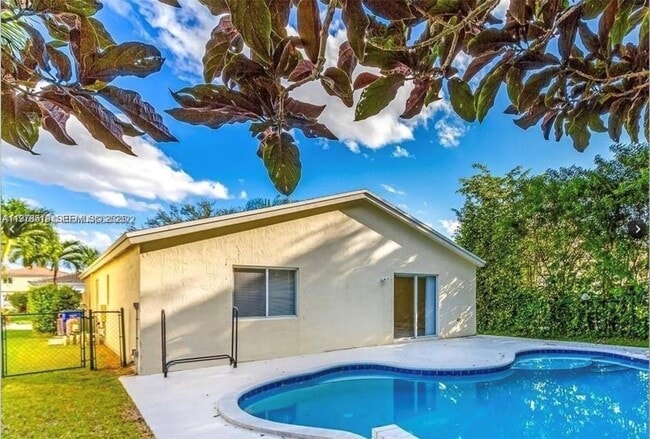 1213 SW 46th Way in Deerfield Beach, FL - Building Photo - Building Photo