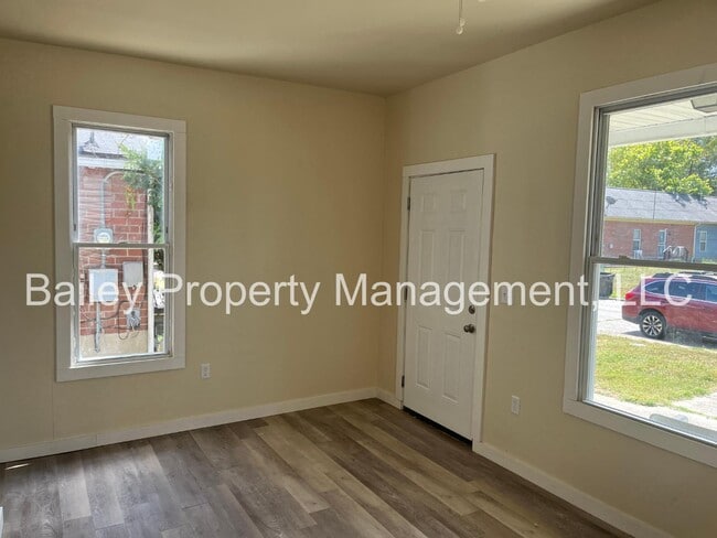 4021 Sunset Ave in Louisville, KY - Building Photo - Building Photo