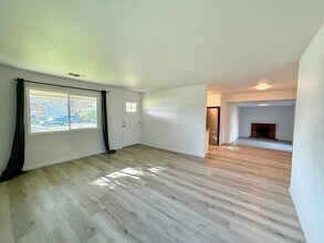 1725 Albion Pl in Davis, CA - Building Photo - Building Photo