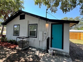1047 N Madison Ave in Clearwater, FL - Building Photo - Building Photo