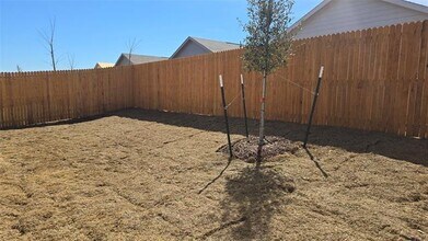 3810 Pontchartrain Pky in Tom Bean, TX - Building Photo - Building Photo