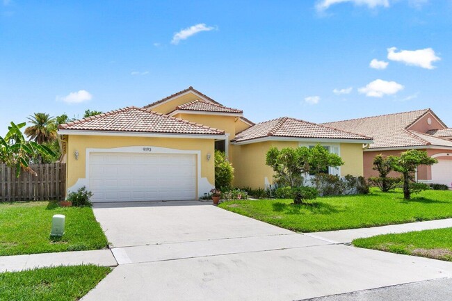 9193 Cove Point Cir in Boynton Beach, FL - Building Photo - Building Photo