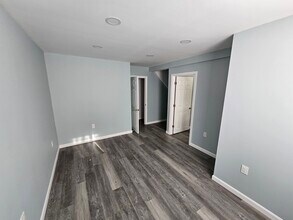 1230 Smyth Rd, Unit 2 in Hooksett, NH - Building Photo - Building Photo