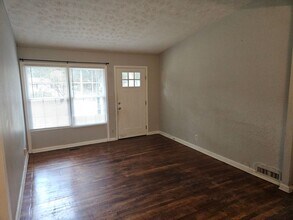 2046 Frank Ln SE in Marietta, GA - Building Photo - Building Photo