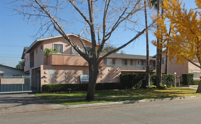 526 1st Ave in Covina, CA - Building Photo - Building Photo