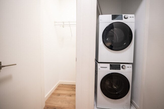 2 Sewall St, Unit 205 in Boston, MA - Building Photo - Building Photo