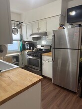 1067 St Clair Ave in St. Paul, MN - Building Photo - Building Photo