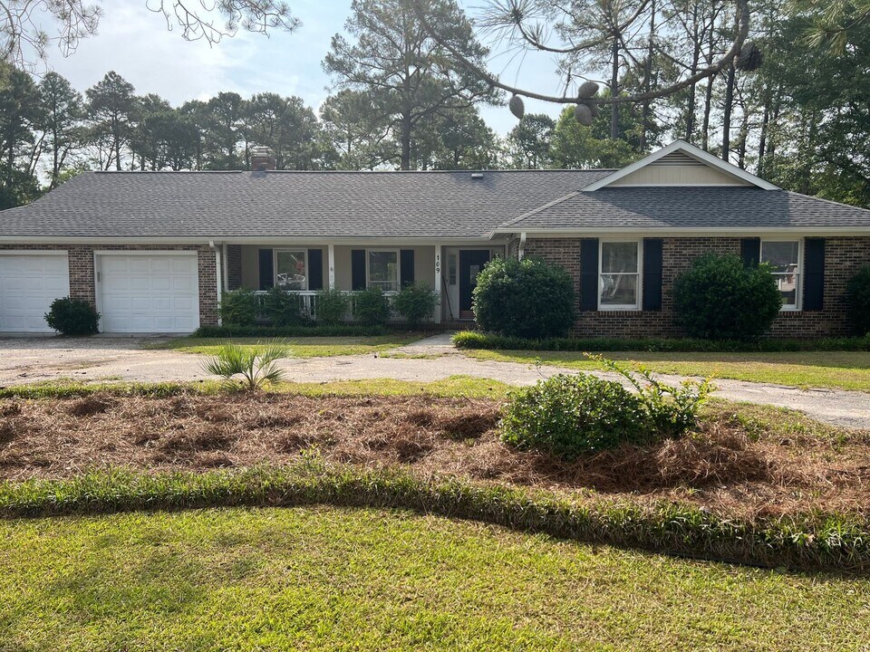 109 Erskine Dr in Conway, SC - Building Photo