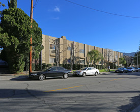 1901 Peyton Ave in Burbank, CA - Building Photo - Building Photo