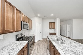 2214 Welborn Dr in Missouri City, TX - Building Photo - Building Photo