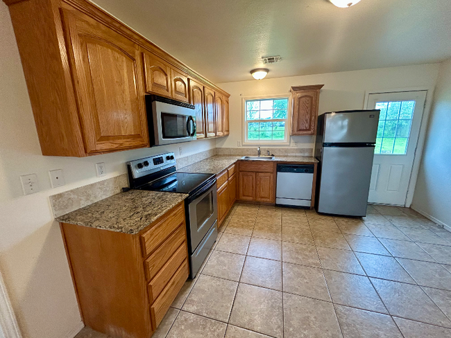 63021 E 285 Ct in Grove, OK - Building Photo - Building Photo