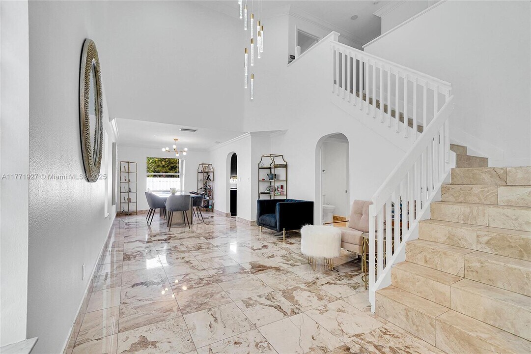 1298 NW 192nd Ter in Pembroke Pines, FL - Building Photo