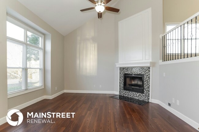 7 Sherry Ct in Smithville, MO - Foto de edificio - Building Photo