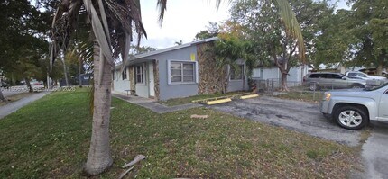 1961 Liberty St in Hollywood, FL - Building Photo - Building Photo
