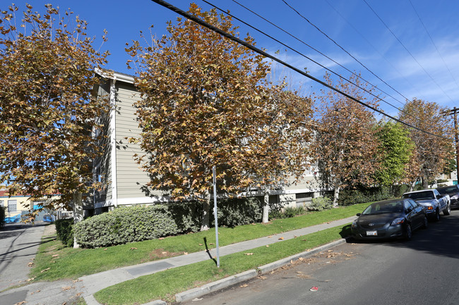 3569 Vinton Ave in Los Angeles, CA - Building Photo - Building Photo