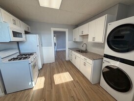 165-169 Park Rd in West Hartford, CT - Building Photo